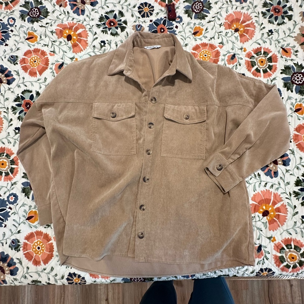 Stradivarius women’s Light Brown Corduroy Shirt Jacket